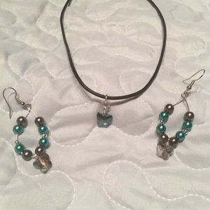 Crystal butterfly Set necklace & earrings NWT